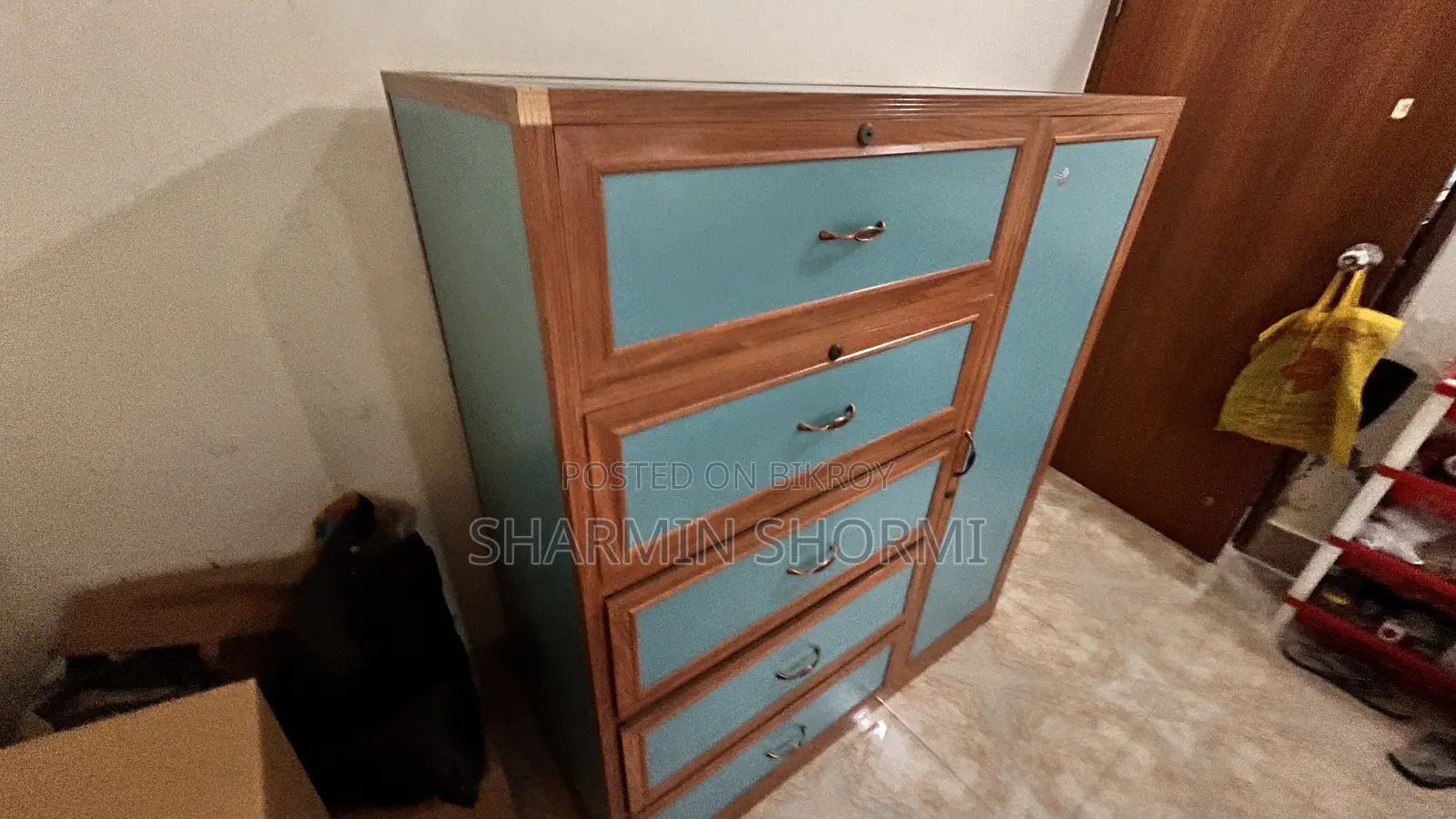 Aluminum Wardrobe