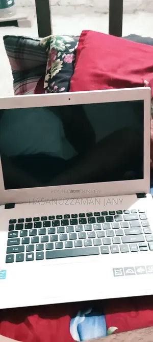 Asus Laptop 1015E 4GB Intel Core i3 HDD 4TB