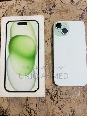 Apple iPhone 15 128 GB Green