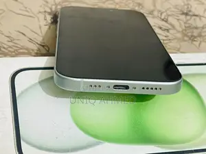 Apple iPhone 15 128 GB Green