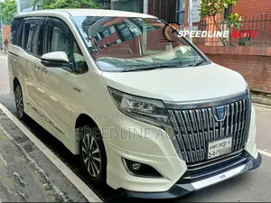 Toyota Esquire 2019 Pearl