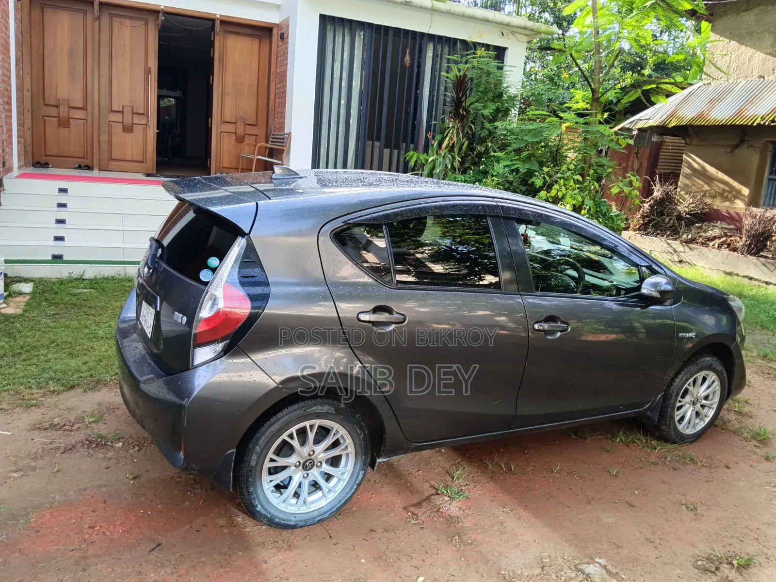 Toyota Aqua 2018 Gray