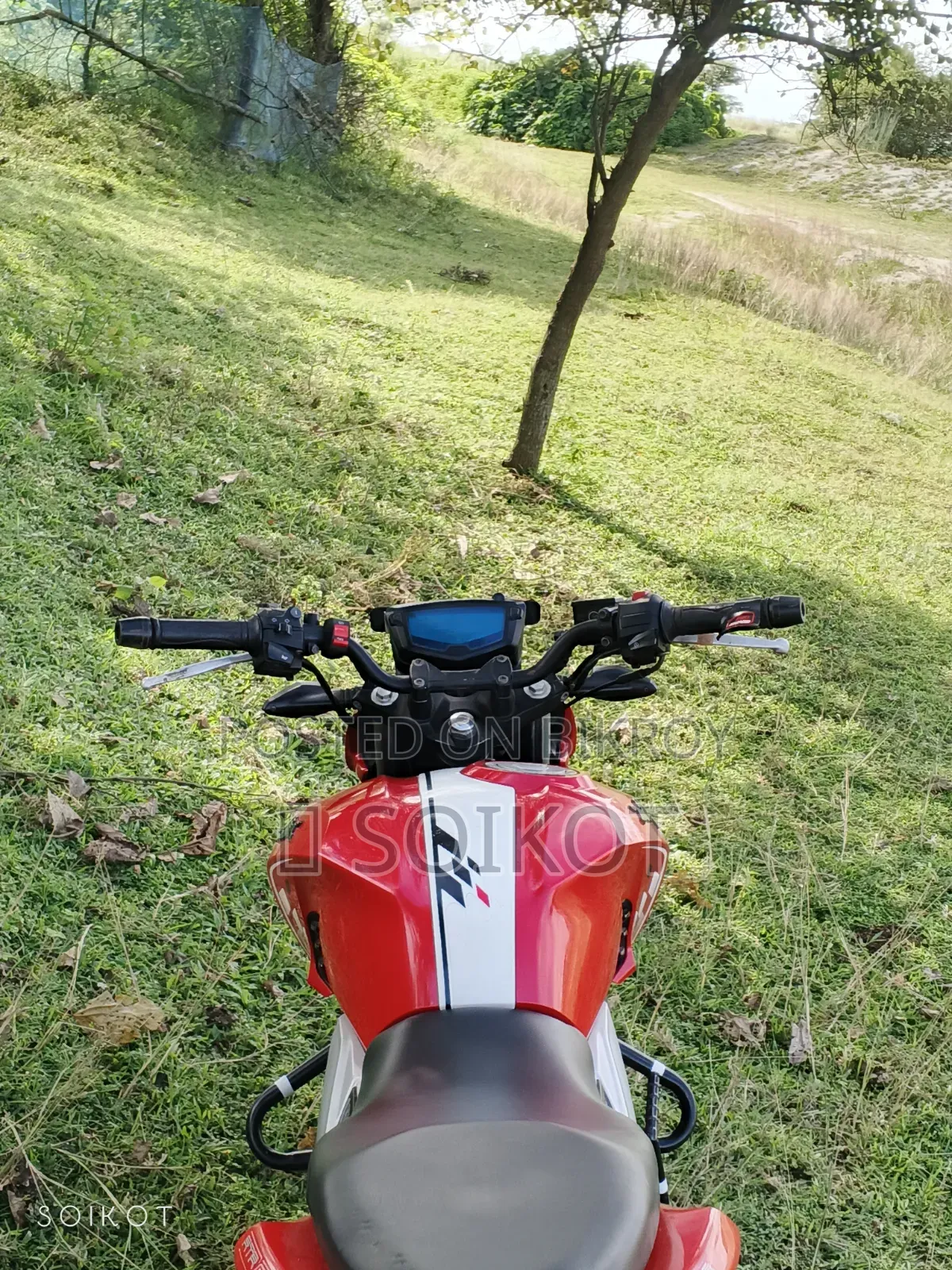 TVS Apache 160 4V 2022 Red