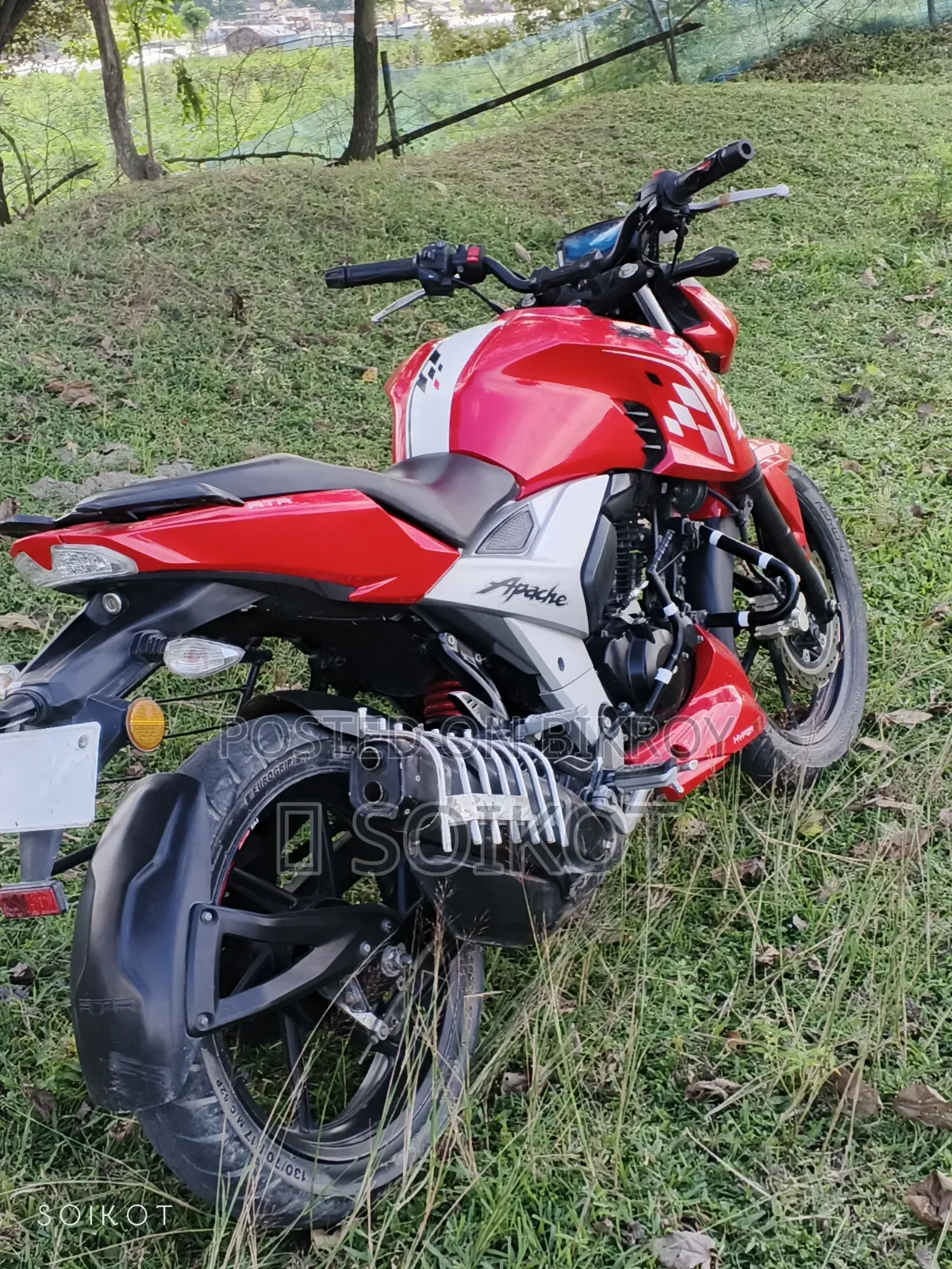TVS Apache 160 4V 2022 Red