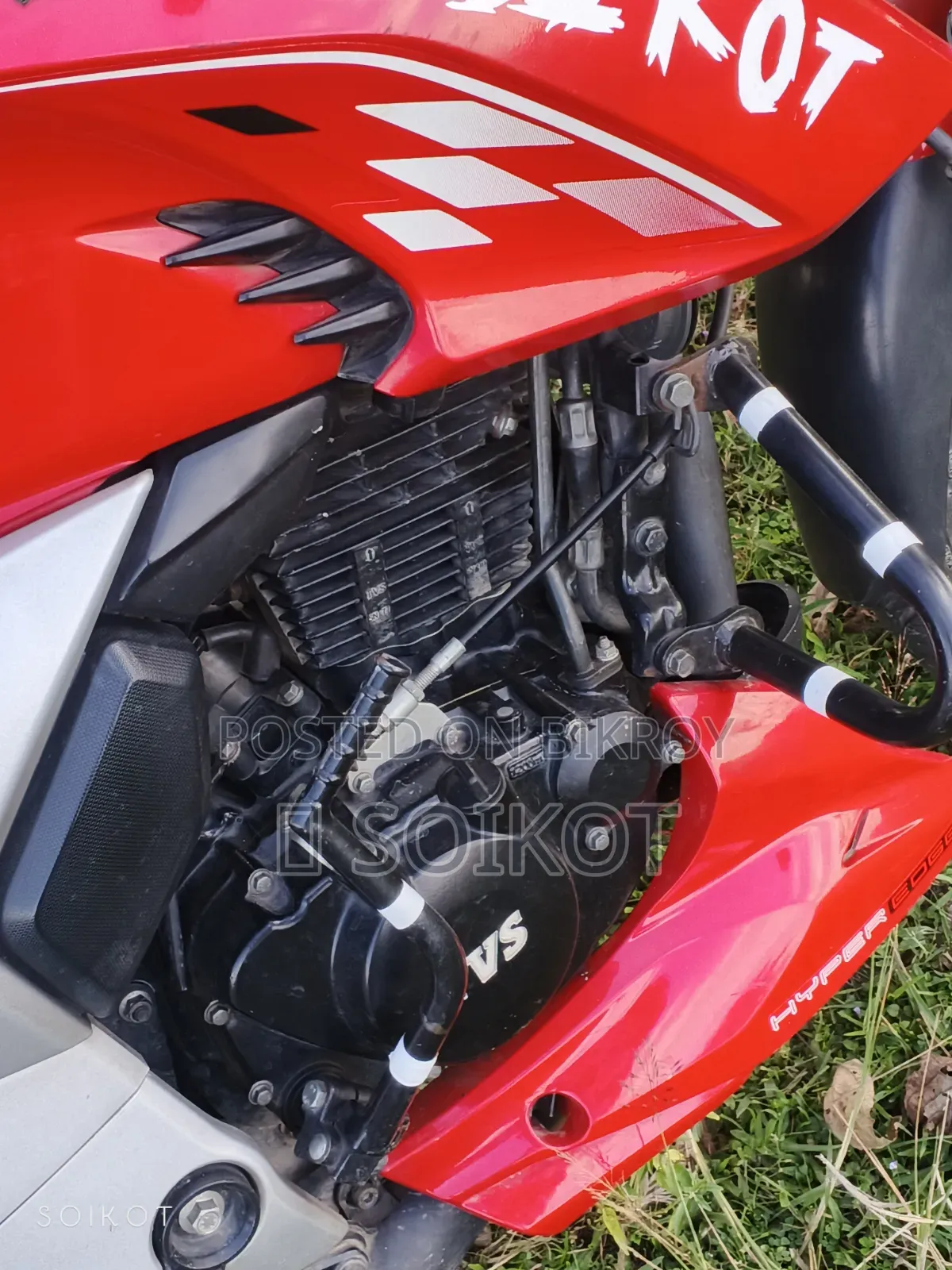 TVS Apache 160 4V 2022 Red