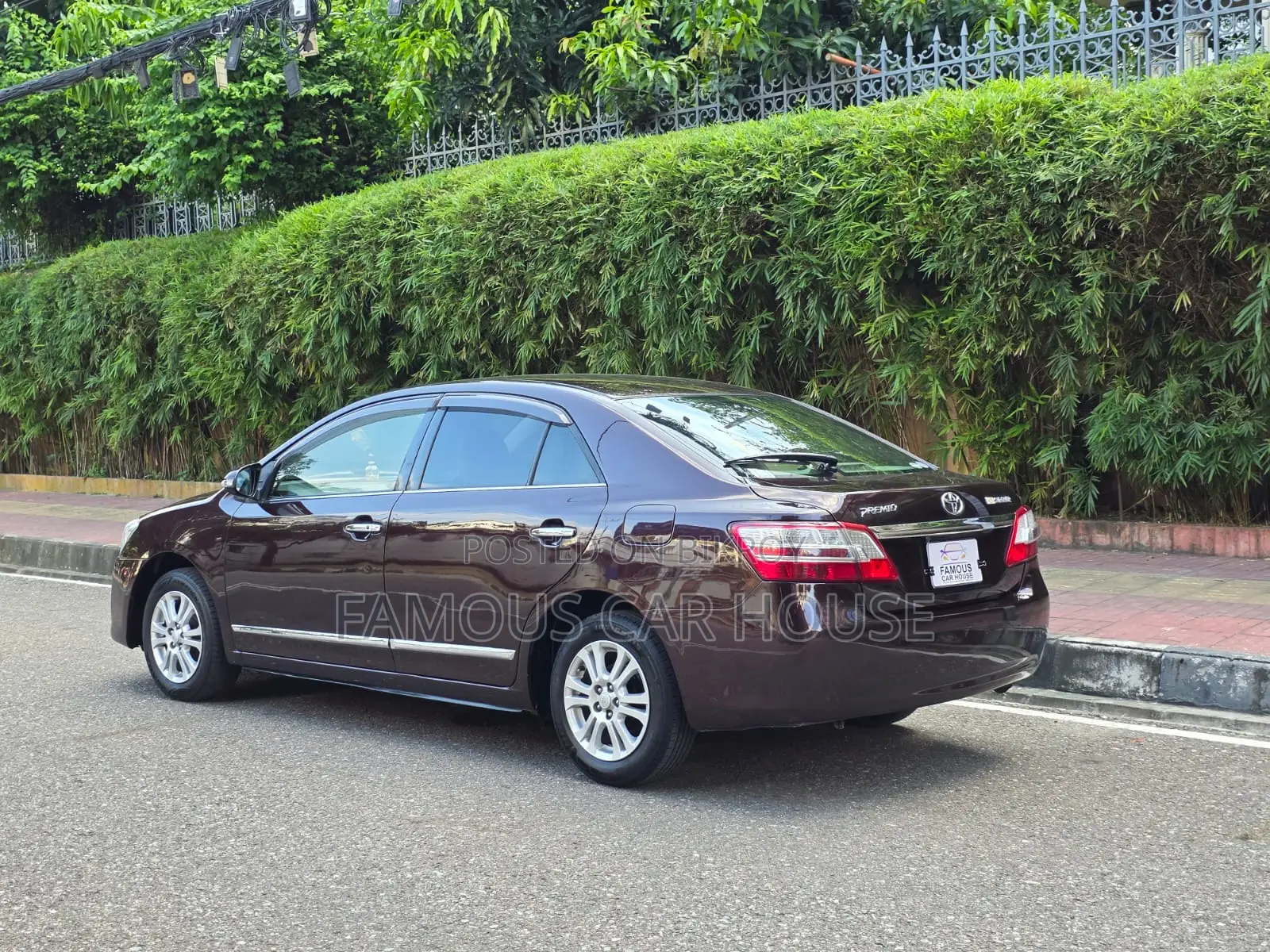 Toyota Premio 1.5 Front-Wheel Drive 2015 Maroon