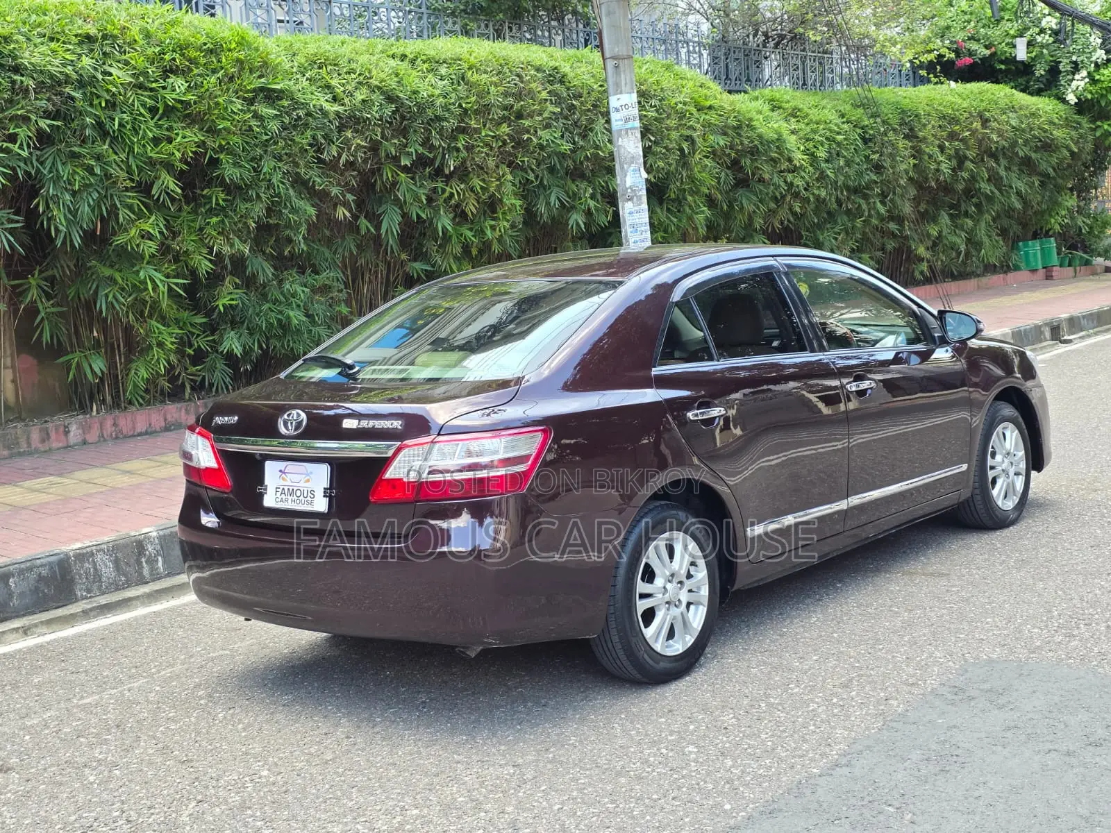 Toyota Premio 1.5 Front-Wheel Drive 2015 Maroon