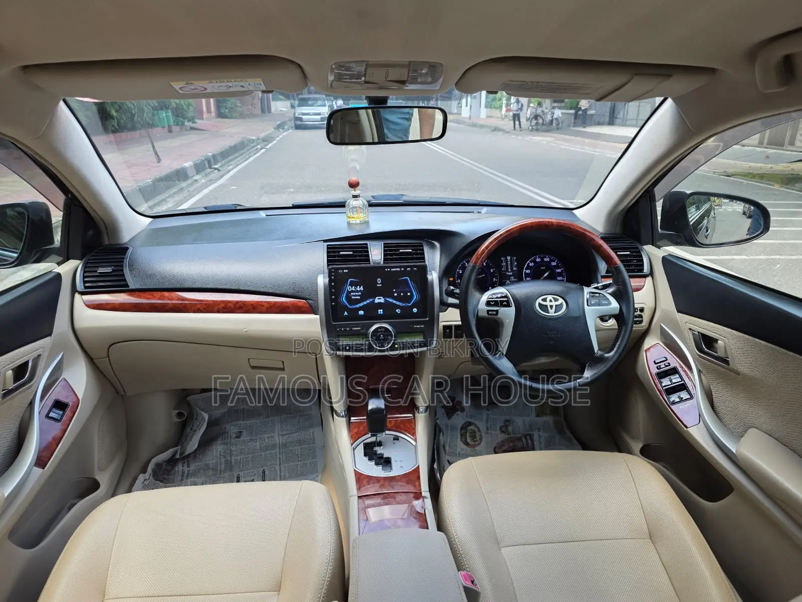 Toyota Premio 1.5 Front-Wheel Drive 2015 Maroon