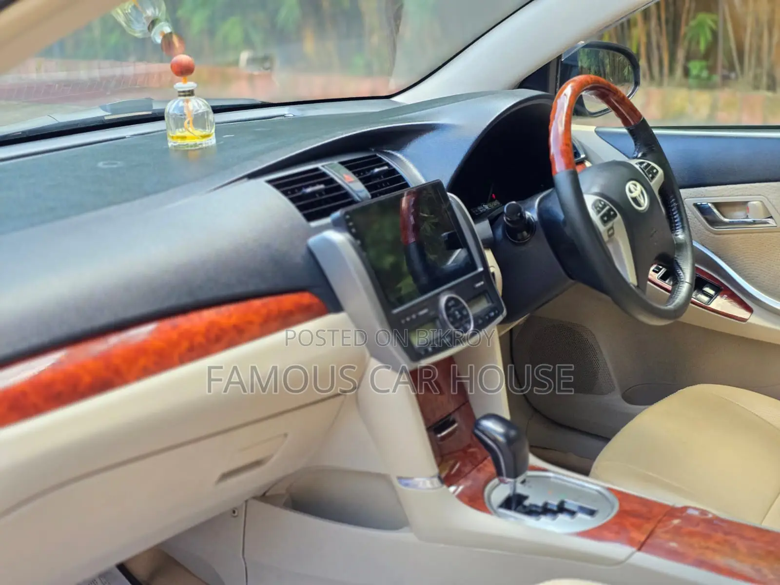 Toyota Premio 1.5 Front-Wheel Drive 2015 Maroon