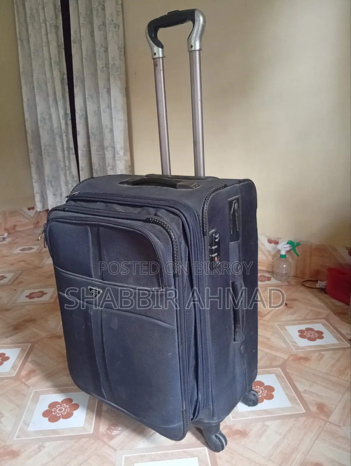 28 Inch Luggage / Trolley Bag for Sale