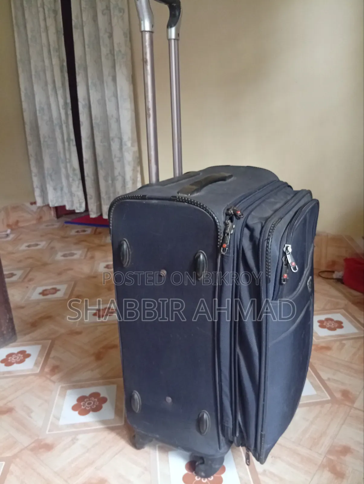 28 Inch Luggage / Trolley Bag for Sale