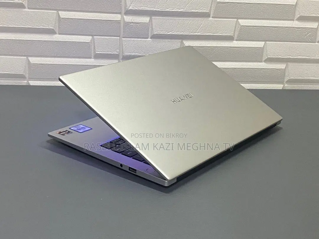 Laptop Huawei 3GB Intel SSD 256GB