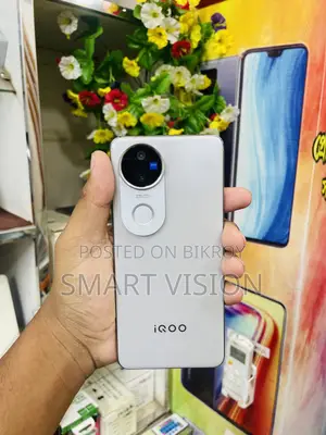 iQOO 128 GB Silver