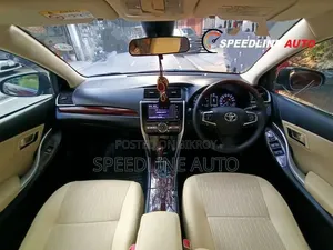 Toyota Premio 2019 Maroon