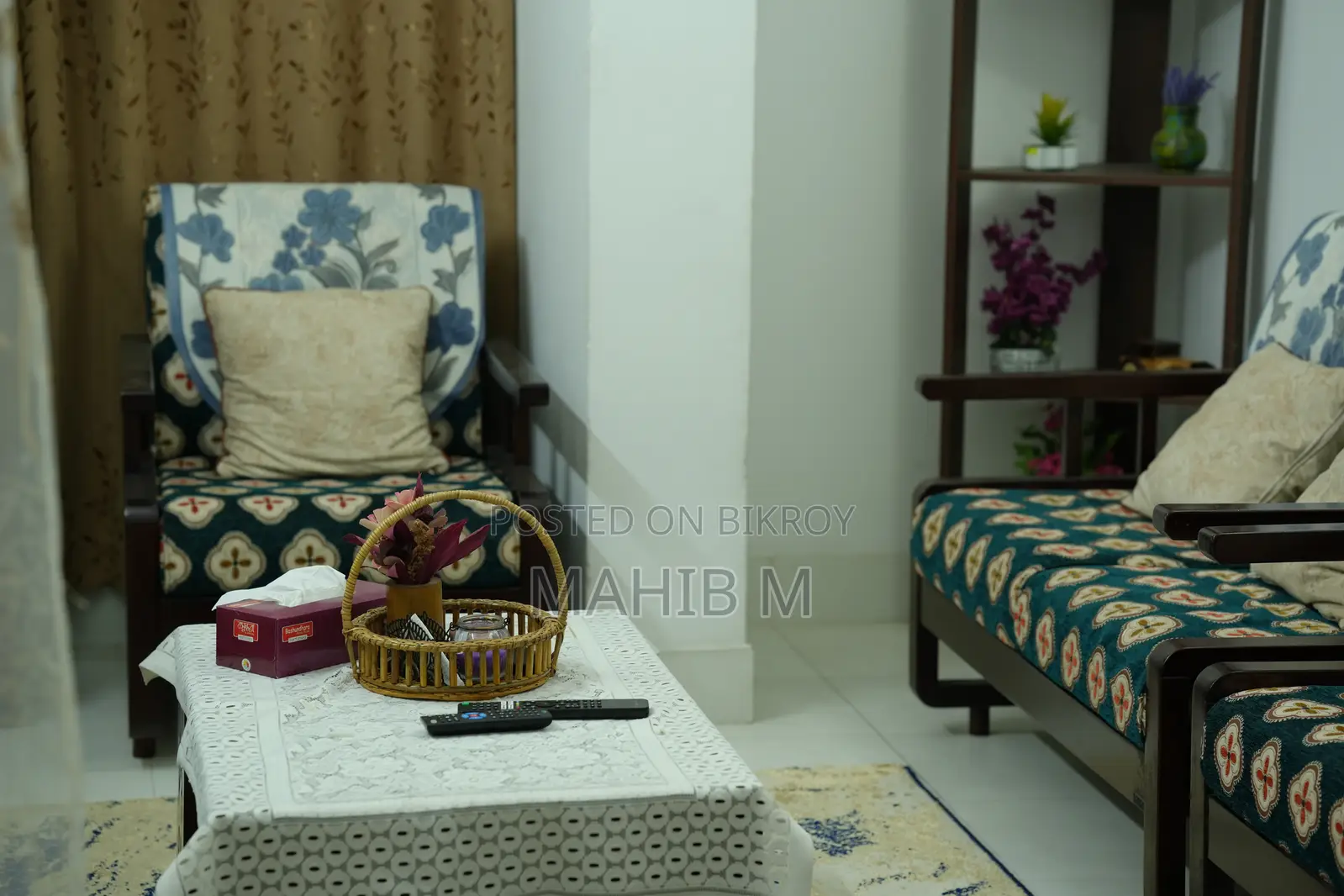 Navana Sofa With Centre Table