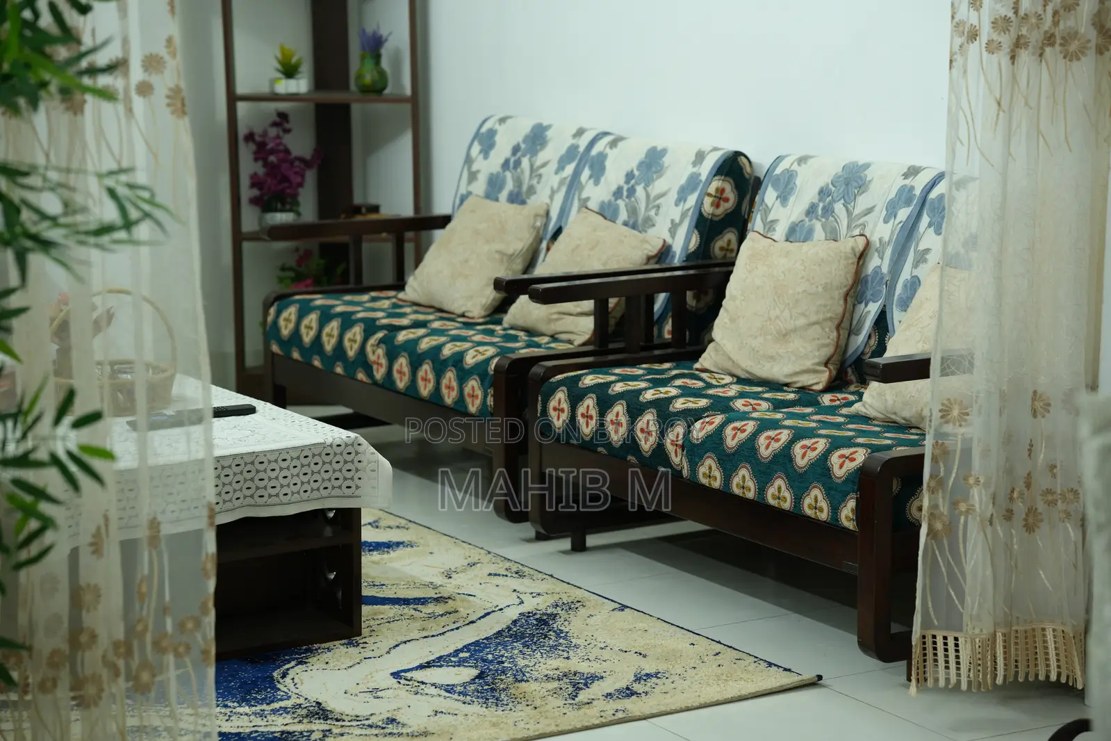Navana Sofa With Centre Table