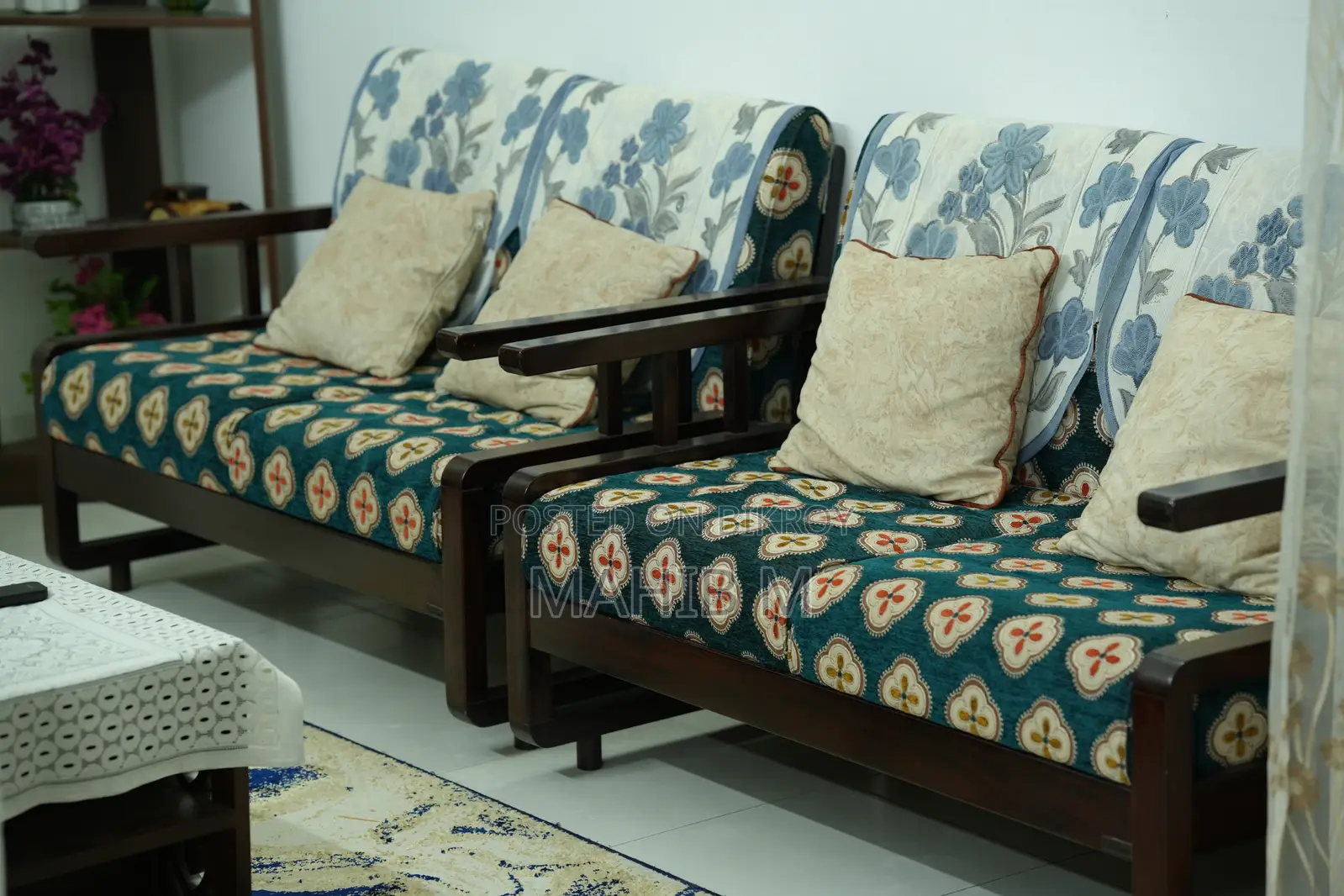 Navana Sofa With Centre Table