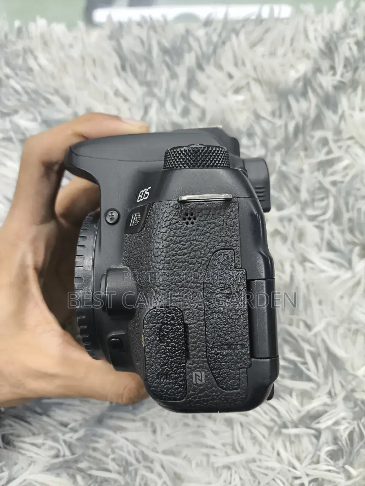 Canon 77D Only Body