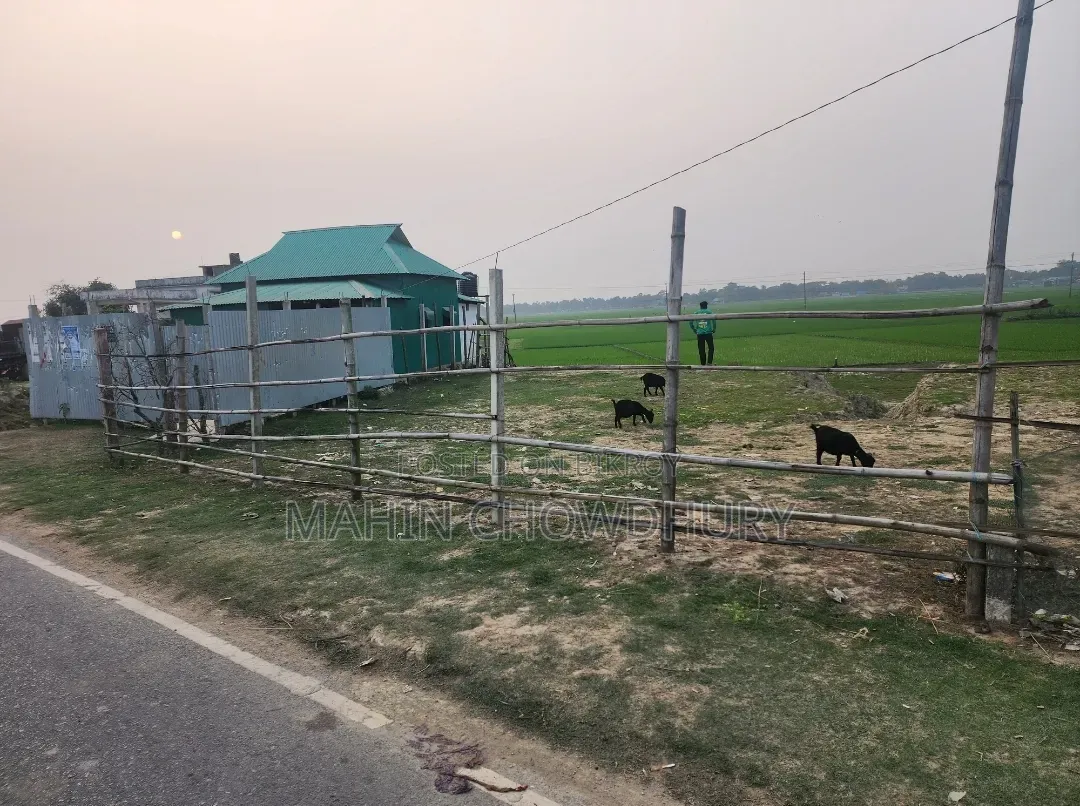 5 decimal land beside the road for sale.