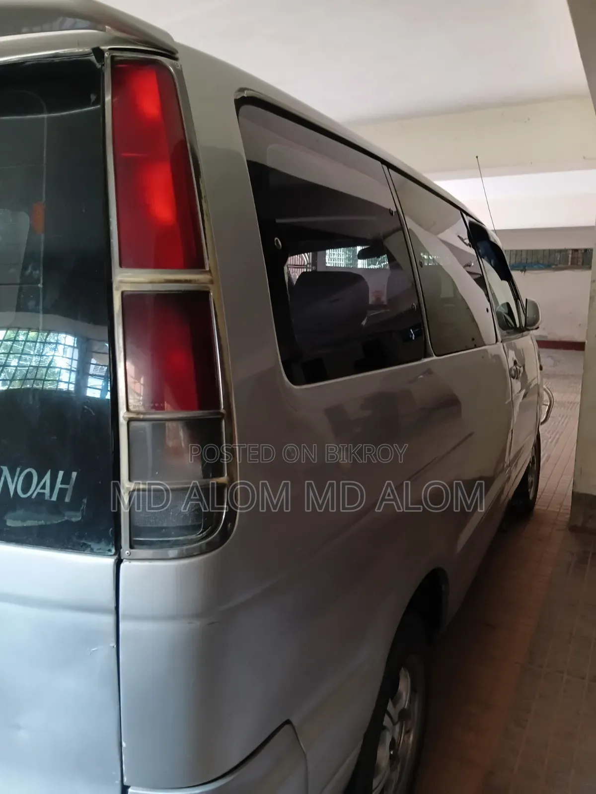 Toyota Noah 2001 Silver