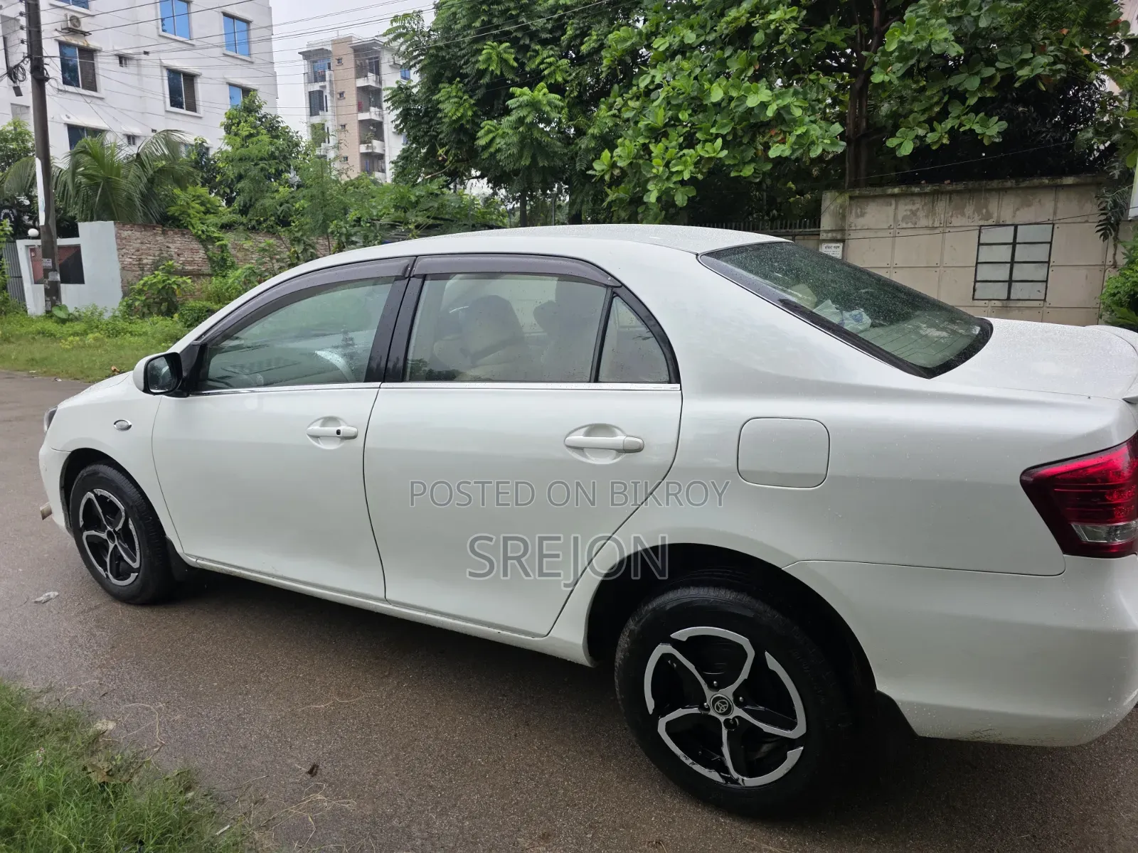 টয়োটা এক্সিও ২০০৬ পার্ল