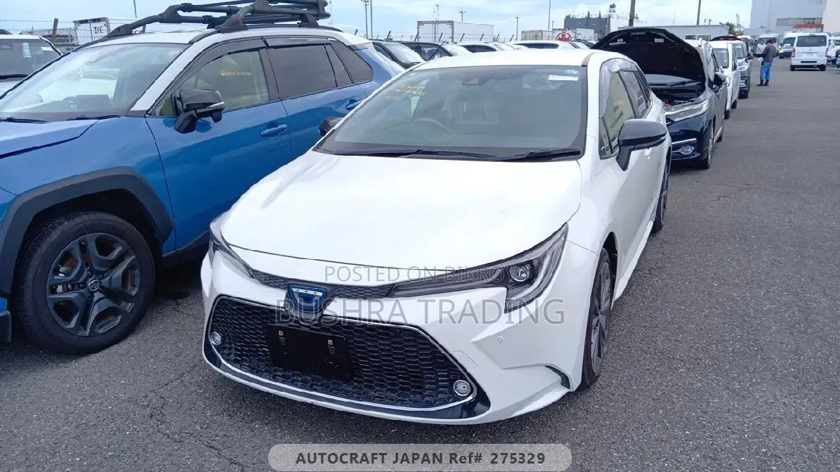 Toyota Corolla Hatchback 2021 Pearl