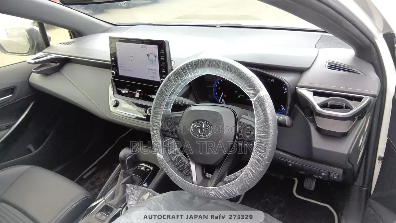 Toyota Corolla Hatchback 2021 Pearl