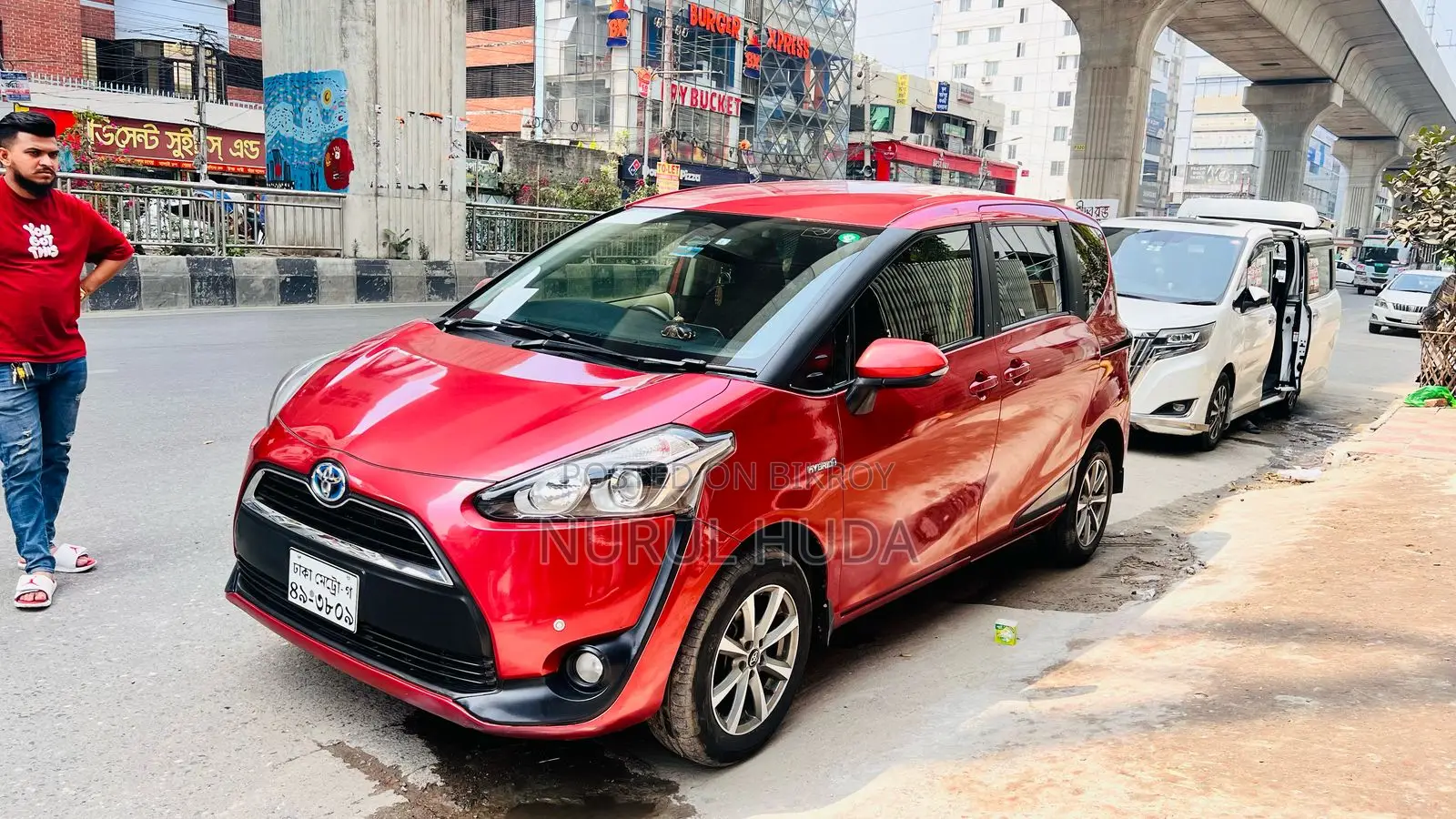 Toyota Sienta 2017 Red
