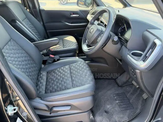 Toyota Voxy Hybrid S-G 2WD 7-Seater 2022 Black
