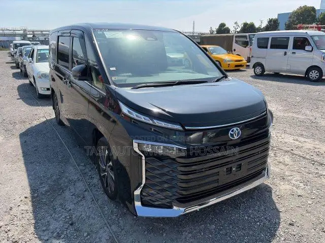 Toyota Voxy Hybrid S-G 2WD 7-Seater 2022 Black
