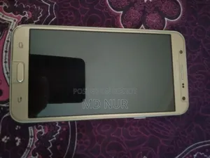 Samsung Galaxy J2 8 GB Gold