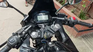 সুজুকি জিক্সার এসএফ ২০২১ কালো