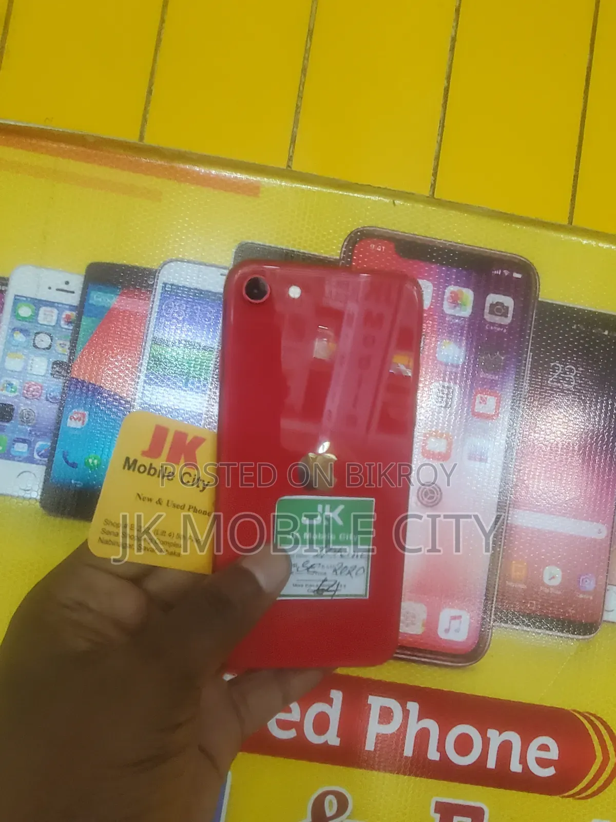 Apple iPhone SE 64 GB Red