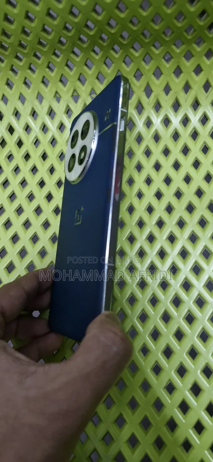 ওয়ানপ্লাস ১৩ ২৫৬ জিবি নীল