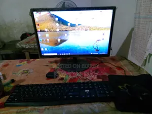 Desktop Computer Gigabyte 4GB Intel Core i3 SSD 128GB