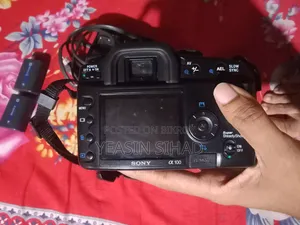 Sony Alpha A100 DSLR Camera With Lens | 10.2MP | Used