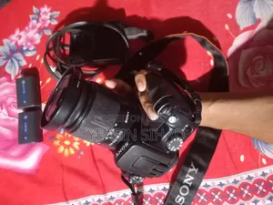 Sony Alpha A100 DSLR Camera With Lens | 10.2MP | Used