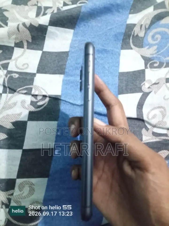 অ্যাপল আইফোন ১১ ১২৮ জিবি ব্ল্যাক