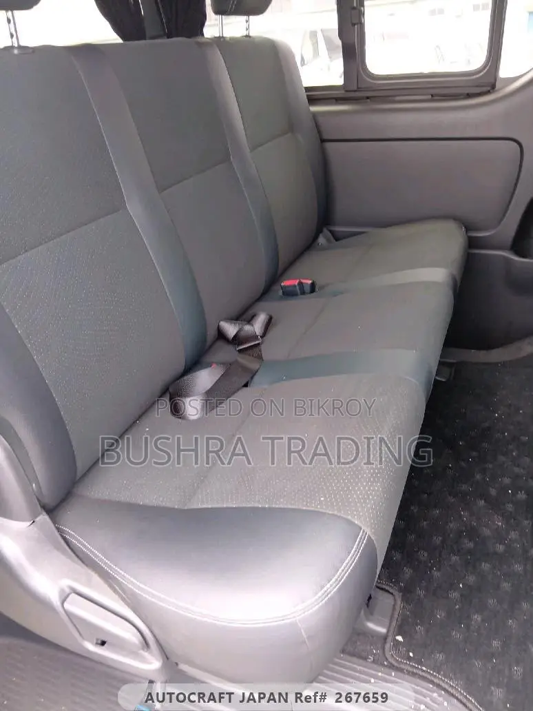Toyota HiAce 2022 White