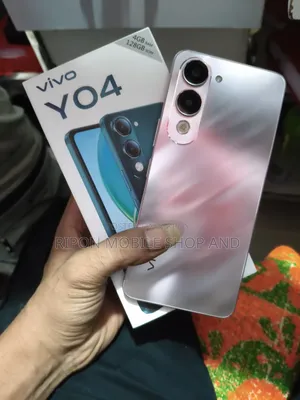 Vivo Y04 128 GB Gold