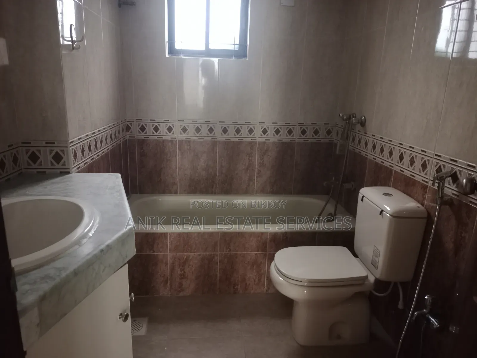4-Bedroom Duplex in Anik Real Estate, Gulshan for Rent
