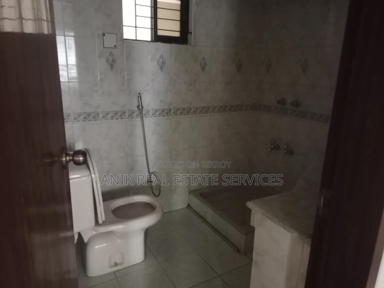 4-Bedroom Duplex in Anik Real Estate, Gulshan for Rent
