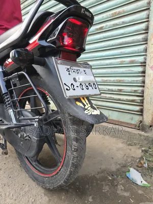 Hero HF Deluxe 2024 Black