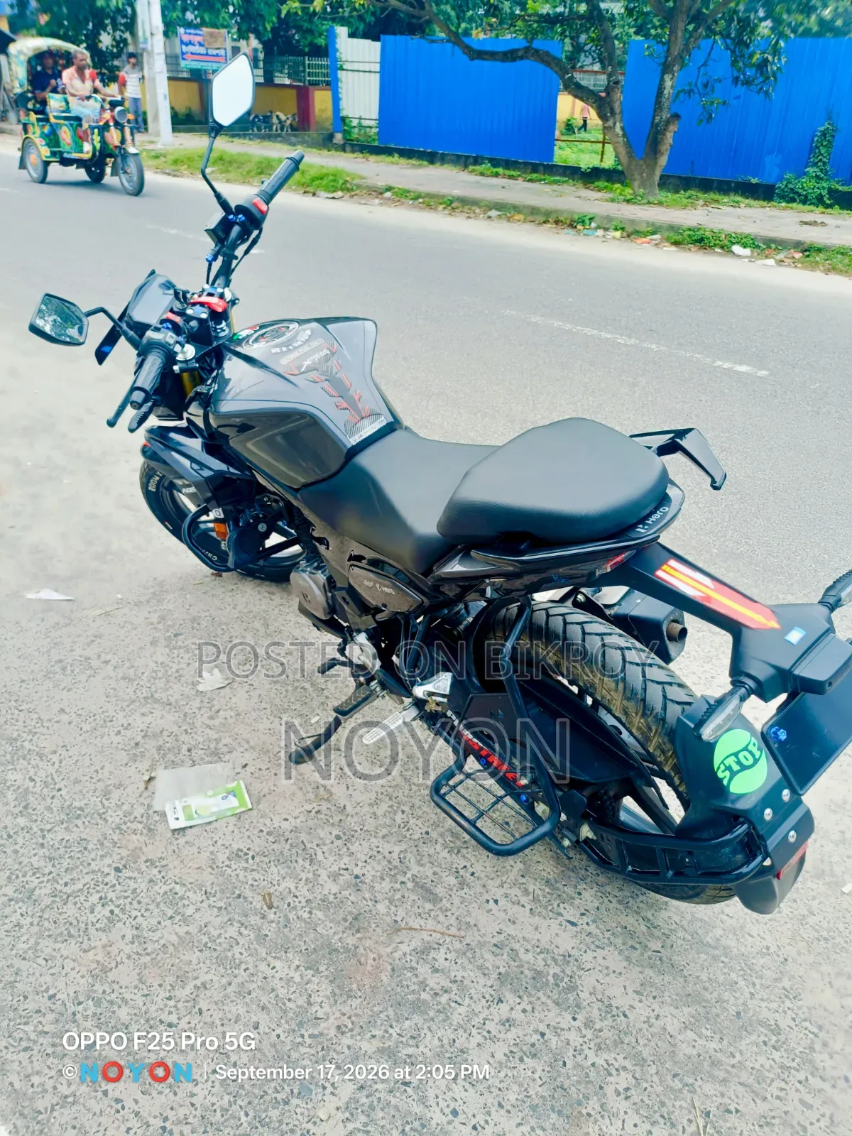 হিরো এক্সট্রিম ১২৫আর ২০২৫ কালো