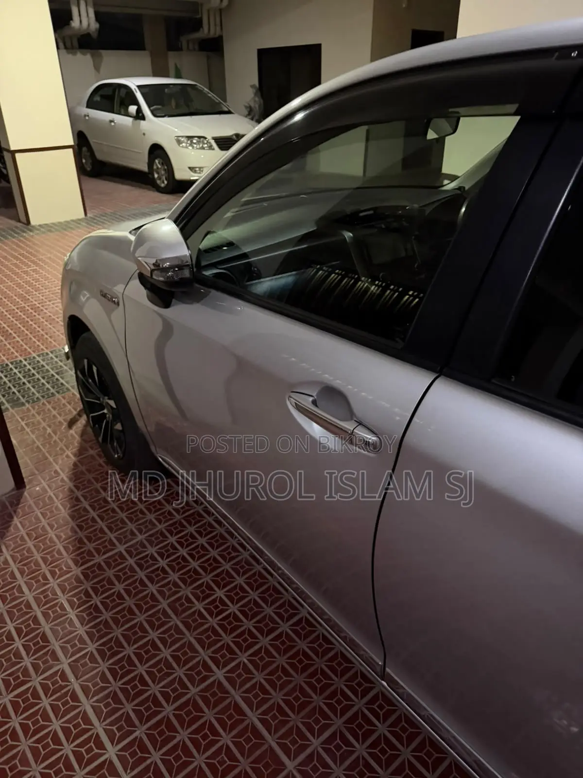 Toyota Corolla Fielder 1.5 Hybrid Front-Wheel Drive 2014 Silver