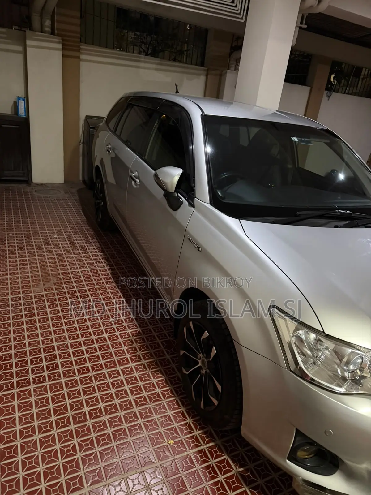 Toyota Corolla Fielder 1.5 Hybrid Front-Wheel Drive 2014 Silver