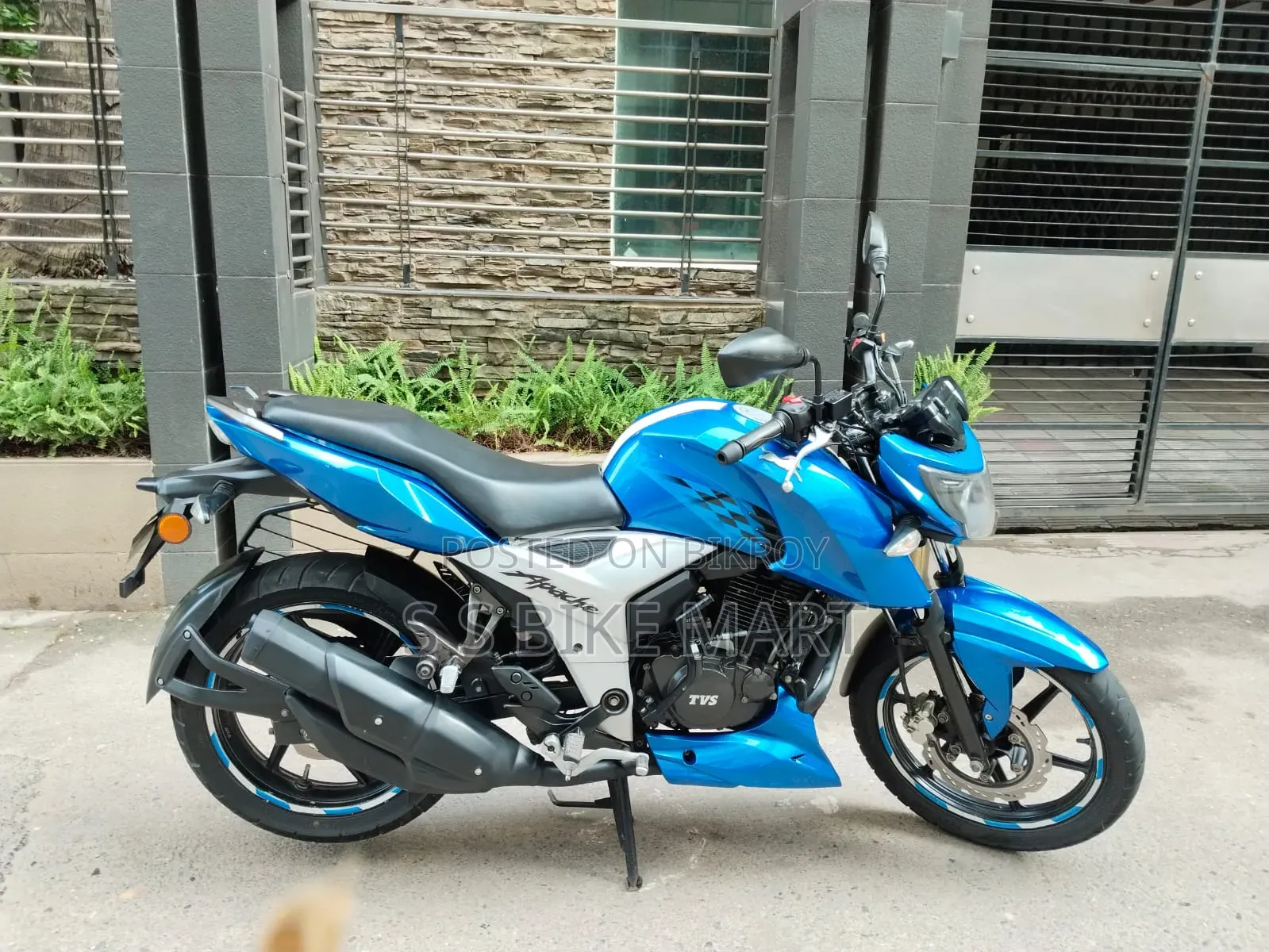 TVS Apache RTR 160 4V 2018 Blue