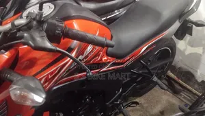 Honda Hornet 2023 Red