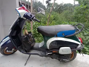 Vespa 125 2021 Blue