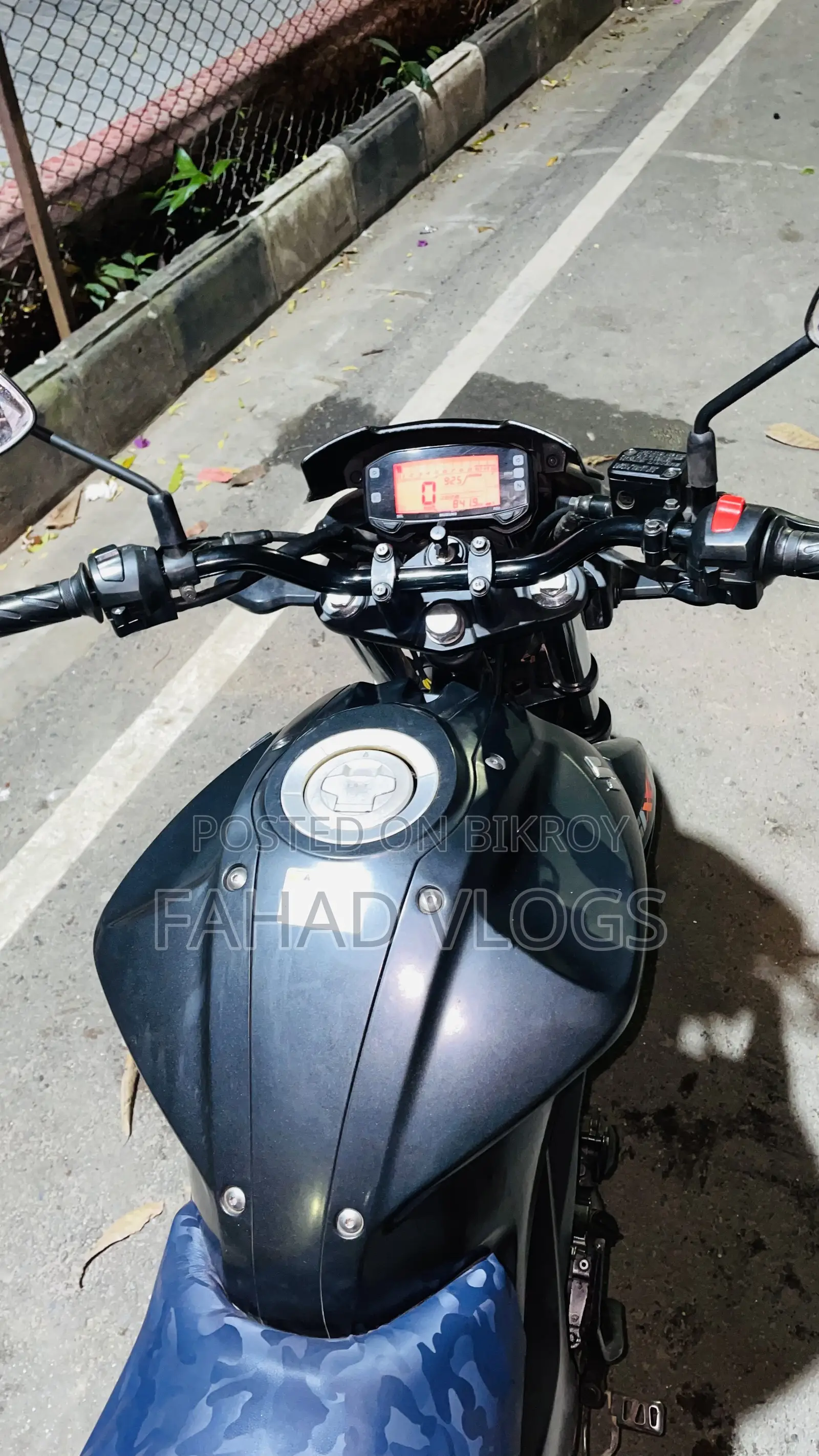 Suzuki Gixxer 2023 Gray